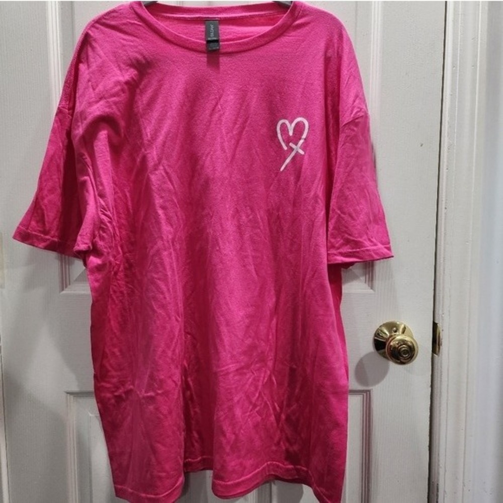NWOT Hot Pink & White Jesus Has My Back Gildan Graphic T-Shirt Size 2XL - Picture 1 of 5